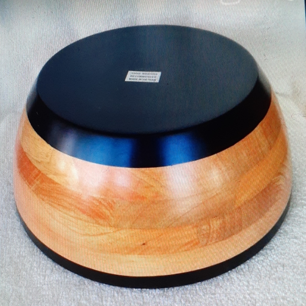 Large Acacia wood salad bowl. - Picture 6 of 7